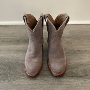 Women’s Tecovas size 5.5B Lucy tan suede